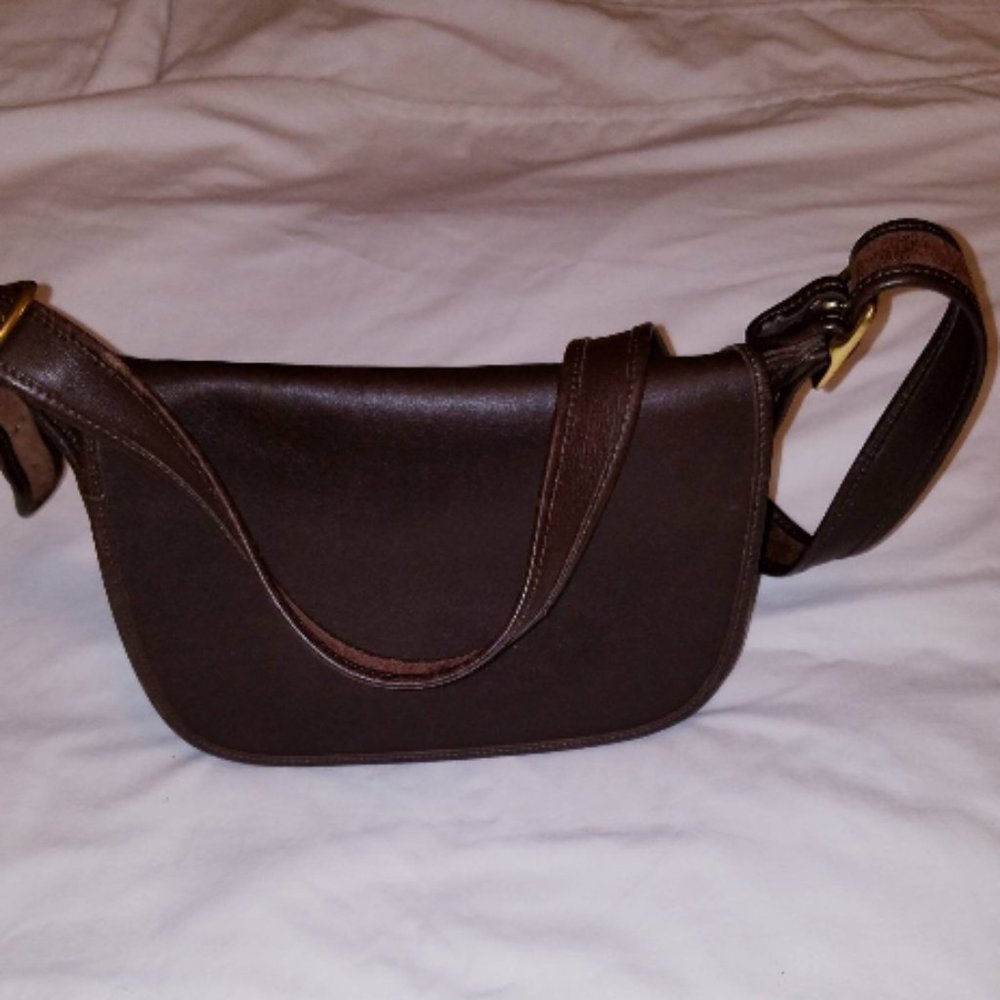 Vintage Deep Brown Leather Saddle Bag Style Purse.